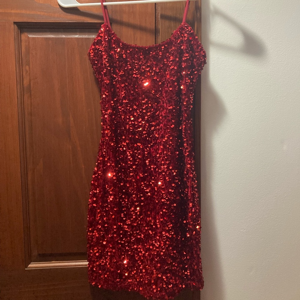 Lady Black Tie/Velvi red sequins mini dress